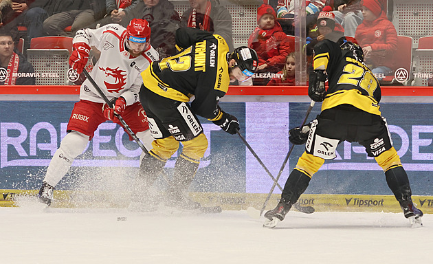 Bod s Třincem? Dobrá zpětná vazba, říká kouč. Litvínov velí: Soustředit se na sebe!