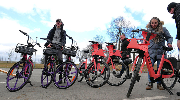 Brod posoudí nabídky na zavedení sdílených kol, vedení města je zdrženlivé