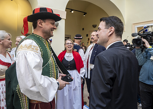 Zákon má zpřísnit pravidla pro sociální sítě. Šichtařová navrhla jeho zamítnutí