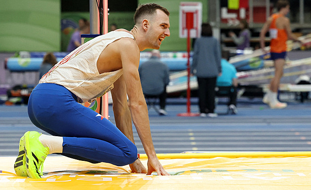 Štefela medaili na halovém MS nezískal. Vícebojař Stráský je průběžně čtvrtý