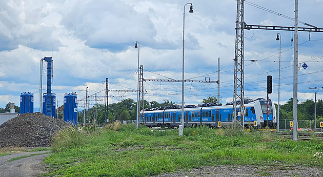 Pronajmeme si pozemky zasažené benzenem, nabídl státní podnik majitelům