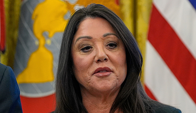 Další ministryně opouští Trumpovu vládu. Čelila obvinění z poměru s podřízeným