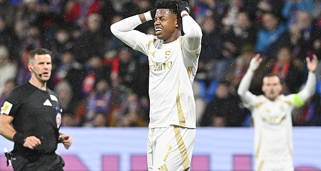 Stopka pro Mercada. Sparťanský křídelník zmešká kvůli trestu větší část nadstavby