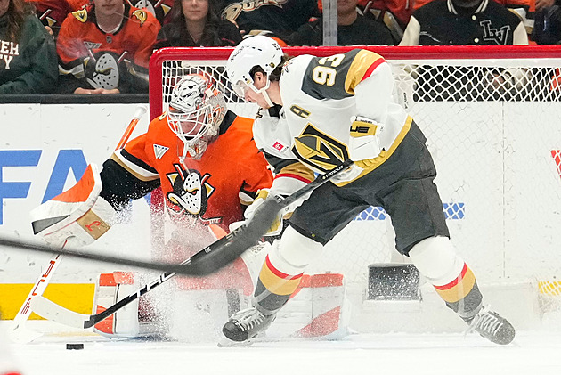 Gól roku? Marner převezl Dostála a ukončil mu sezonu, ve Vegas v play off pookřál