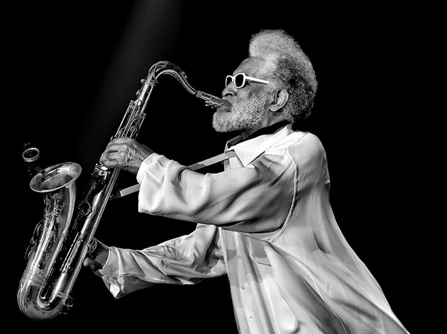 Odešel saxofonový obr. Americkému jazzmanovi Rollinsovi bylo 95 let