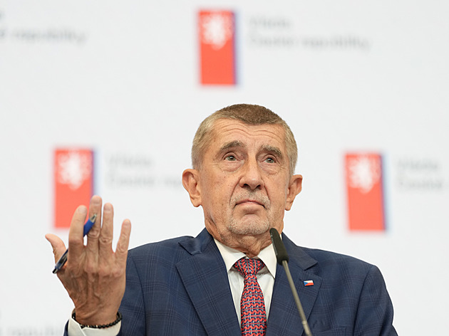 Česko nesplní závazek vůči NATO vydat dvě procenta HDP na obranu, oznámil Babiš