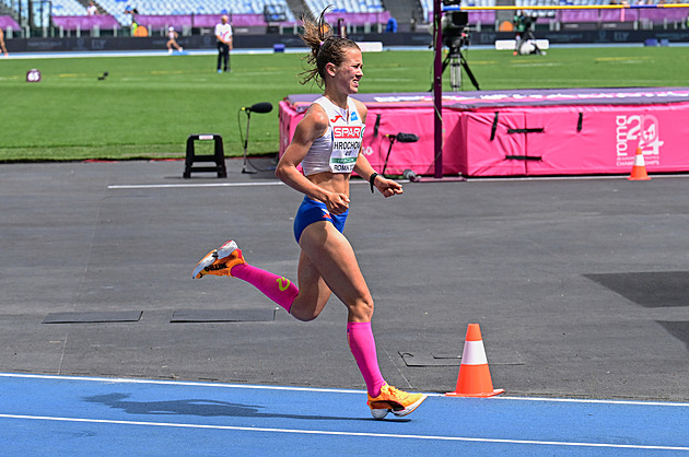 Atletika ONLINE: Hrochová běží maraton, ve finále se představí Sasínek Mäki